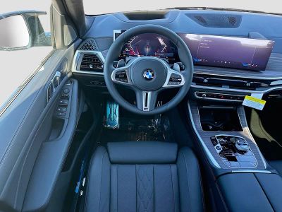 2026 BMW X5 — photo 17 view