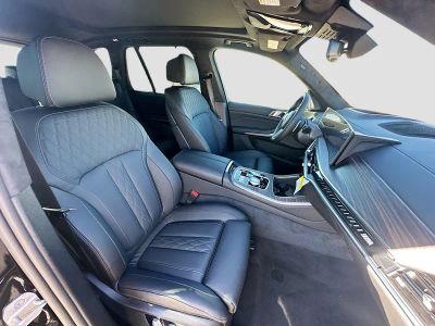 2026 BMW X5 — photo 23 view