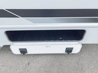 2027 Thor Motor Coach QUANTUM — photo 24 view