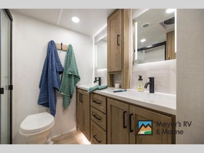 2026 Forest River RV Rockwood Signature - Photo 17