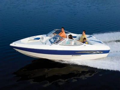 2011 Stingray 195FX — front three-quarter view