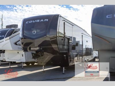 2026 Cougar 290RLS - Photo 5