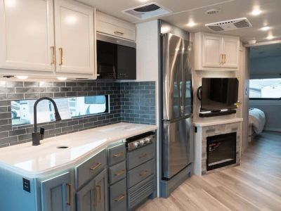 2026 Fleetwood BOUNDER - Photo 6