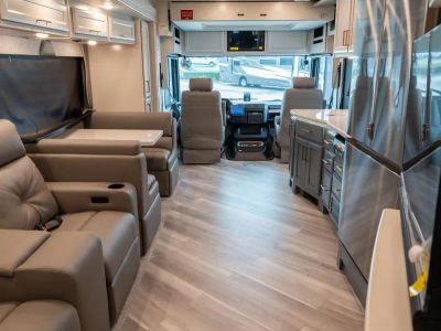 2026 Fleetwood BOUNDER - Photo 3