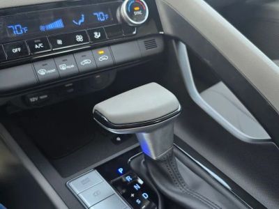 2025 Hyundai Elantra - Photo 12