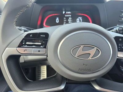 2025 Hyundai Elantra - Photo 9