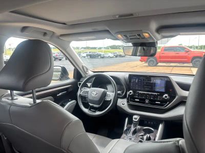 2021 Toyota Highlander - Photo 29