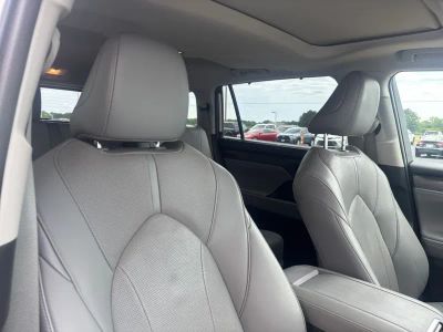2021 Toyota Highlander - Photo 18