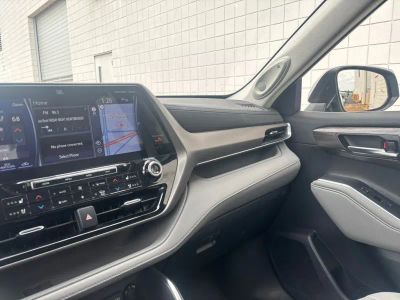 2021 Toyota Highlander - Photo 15