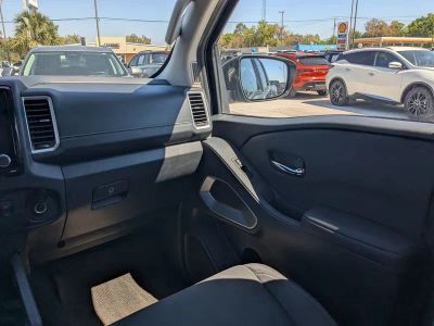 2023 Nissan Frontier — photo 13 view