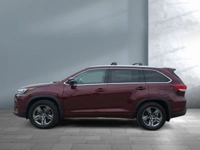 2017 Toyota Highlander - Photo 3