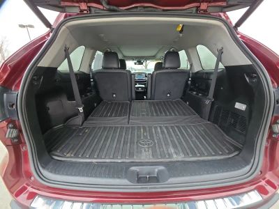 2017 Toyota Highlander - Photo 17
