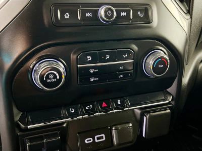 2025 Chevrolet Silverado 2500HD — photo 21 view