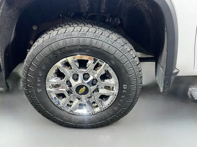 2025 Chevrolet Silverado 2500HD — photo 11 view