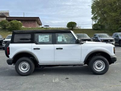 2026 Ford Bronco - Photo 8