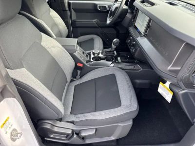 2026 Ford Bronco - Photo 13