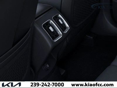 2026 Kia Sorento — photo 10 view