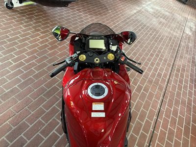 2025 Suzuki GSX-R1000 - Photo 14