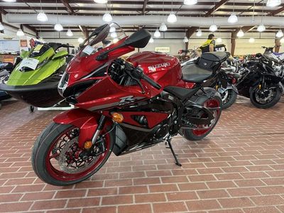 2025 Suzuki GSX-R1000 - Photo 5