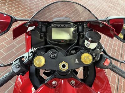 2025 Suzuki GSX-R1000 - Photo 16