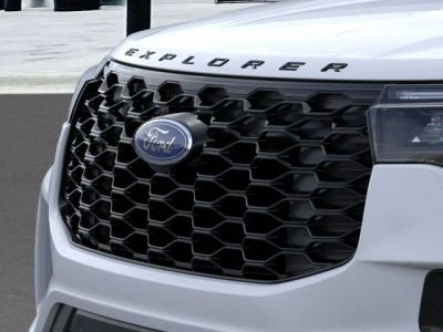 2026 Ford Explorer — photo 17 view