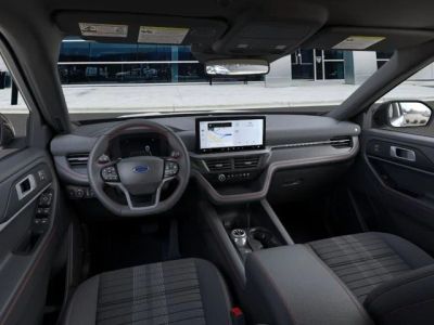 2026 Ford Explorer — photo 9 view