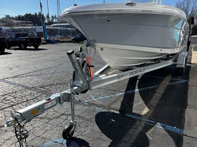 2024 Robalo R202 Explorer - Photo 9
