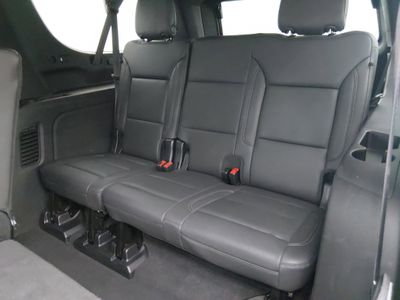 2023 Chevrolet Suburban — photo 18 view
