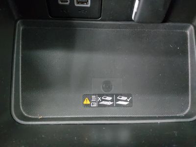 2023 Chevrolet Suburban — photo 20 view