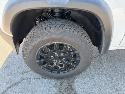 2026 Chevrolet Colorado — photo 10 view