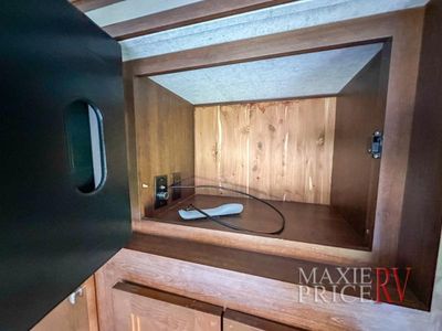 2018 Forest River Forester - Photo 23