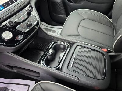 2026 Chrysler Pacifica — photo 25 view