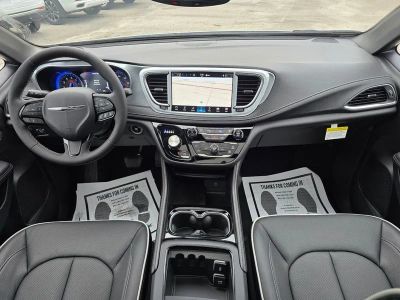 2026 Chrysler Pacifica — photo 36 view