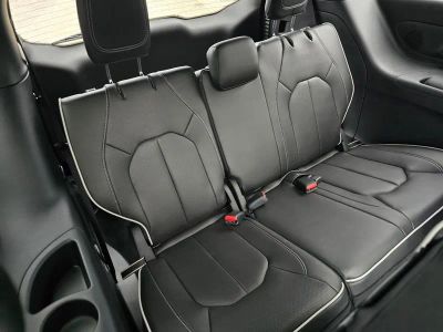 2026 Chrysler Pacifica — photo 34 view