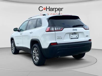 2020 Jeep Cherokee — detail view