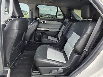 2022 Ford Explorer - Photo 16
