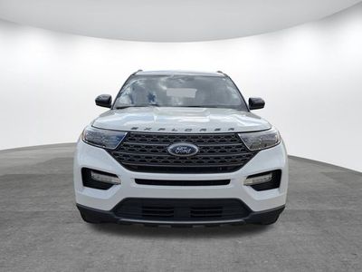 2022 Ford Explorer - Photo 2