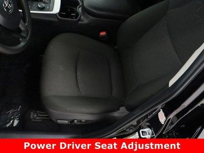 2025 Toyota RAV4 AWD — photo 15 view