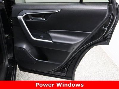 2025 Toyota RAV4 AWD — photo 33 view