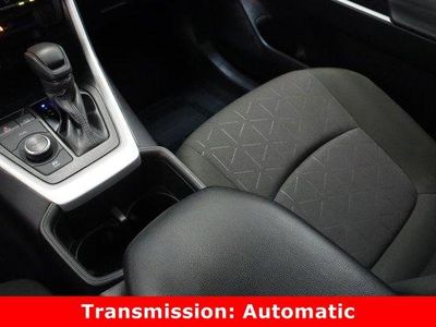 2025 Toyota RAV4 AWD — photo 17 view