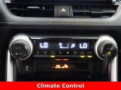 2025 Toyota RAV4 AWD — photo 20 view