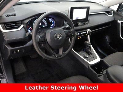 2025 Toyota RAV4 AWD — photo 13 view