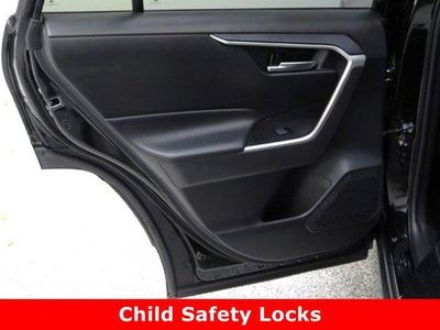 2025 Toyota RAV4 AWD — photo 26 view