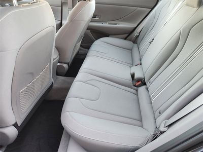 2022 Hyundai Elantra - Photo 19