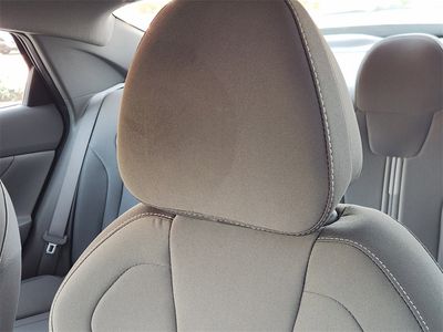 2022 Hyundai Elantra - Photo 18