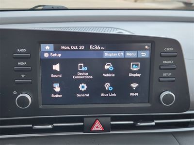 2022 Hyundai Elantra - Photo 11