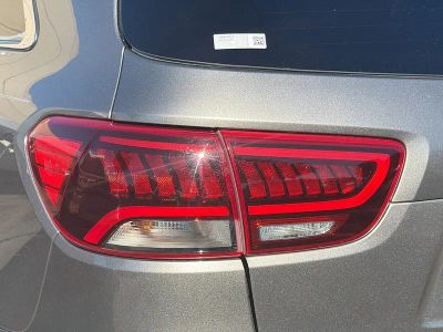2019 Kia Sorento — photo 10 view
