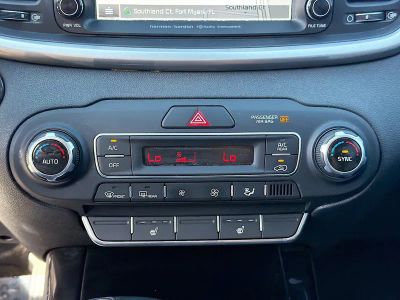2019 Kia Sorento — photo 32 view