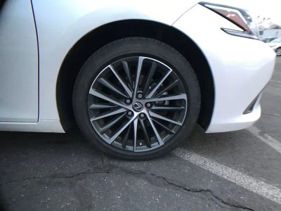 2023 Lexus ES 350 - Photo 6