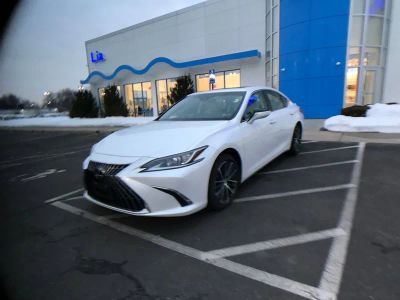 2023 Lexus ES 350 - Photo 4